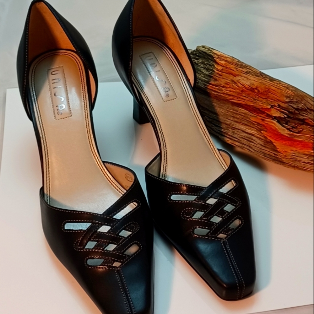 Unisa Black High Hill Shoes Size 8.5